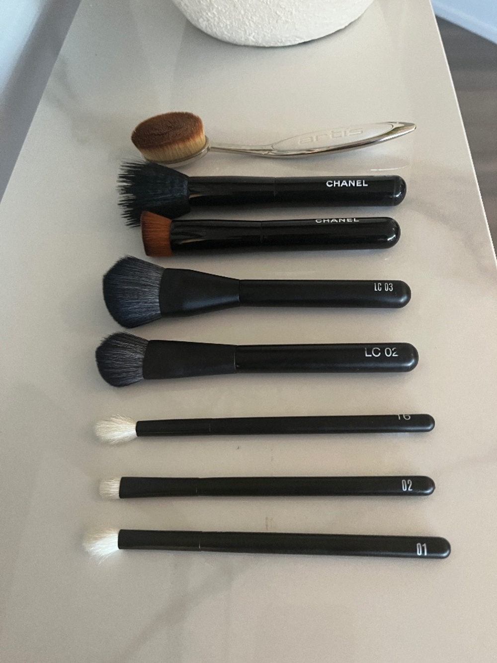 CHANEL/REPHR AND ARTIS Brushes